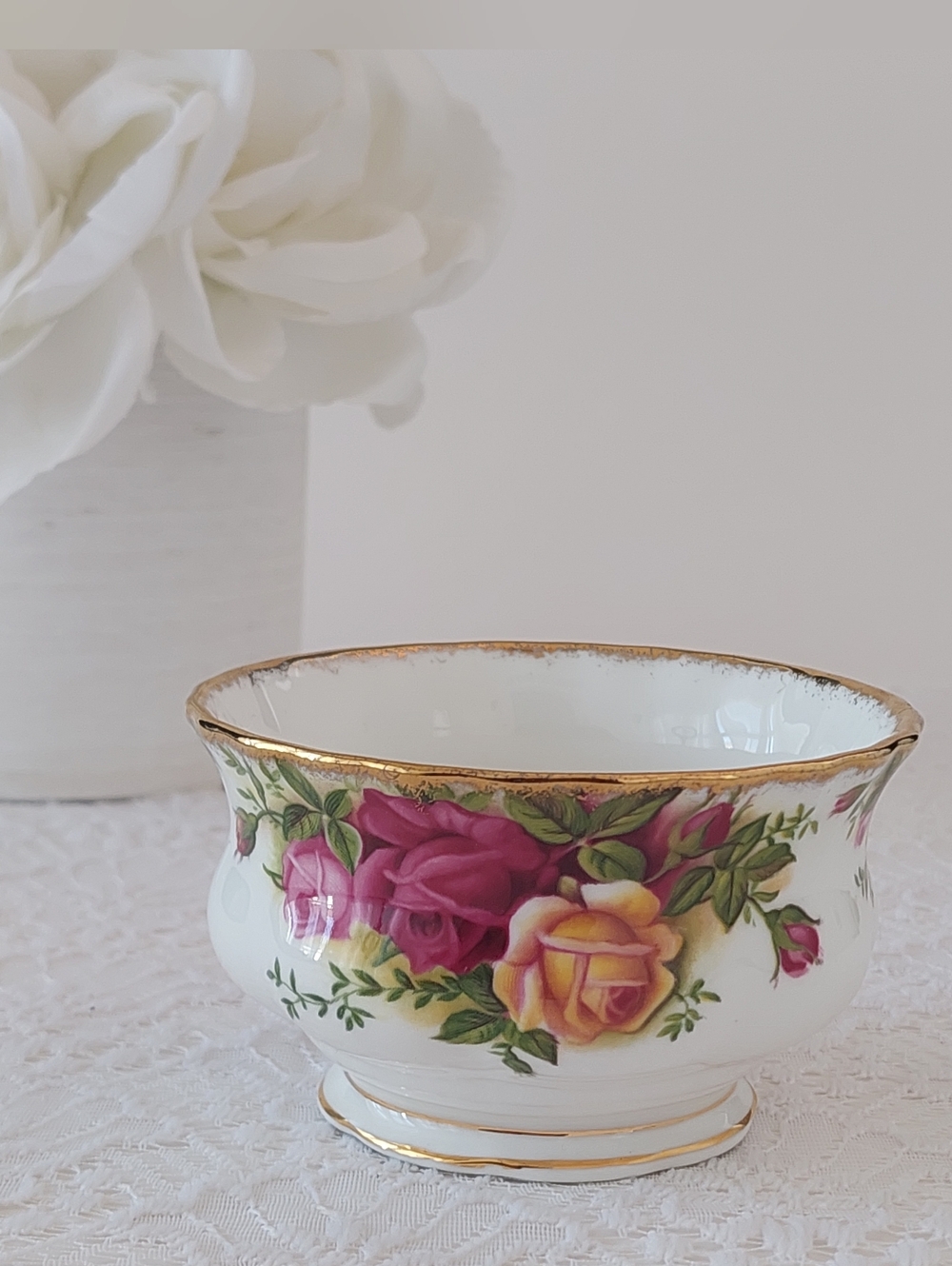 Royal Albert Old Country Roses Open Sugar Bowl Bone China Made in England